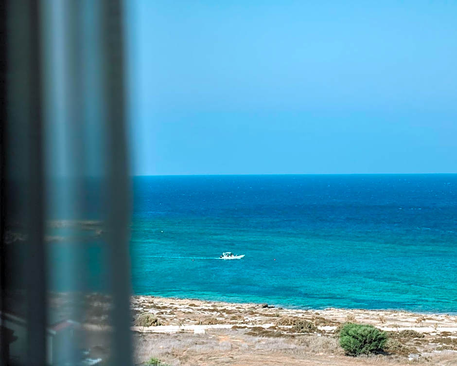 Cavo Zoe Seaside Hotel