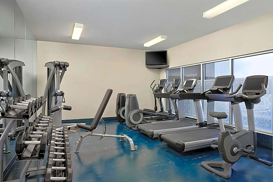 Four Points By Sheraton Hotel & Suites Calgary West