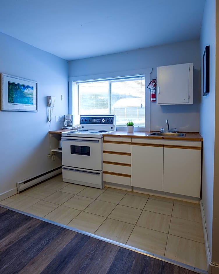 Photo 1 of 6 of 2 Bedroom Suite, No Pets