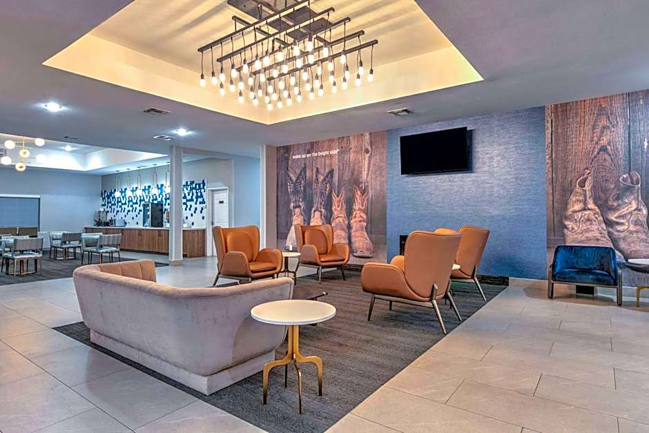La Quinta Inn & Suites by Wyndham Decatur