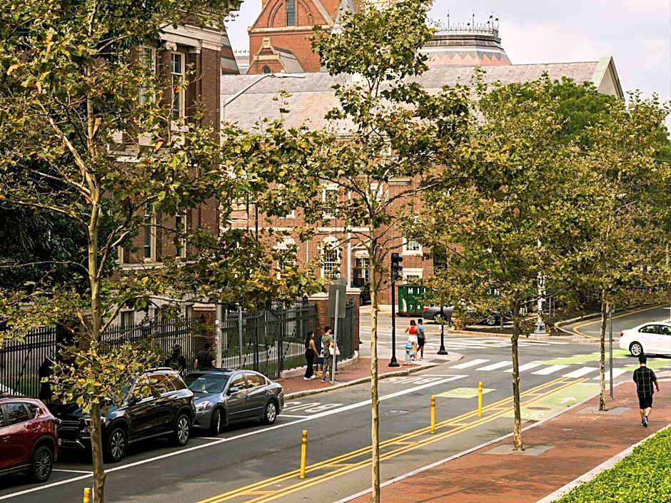 Sonder 907 Main