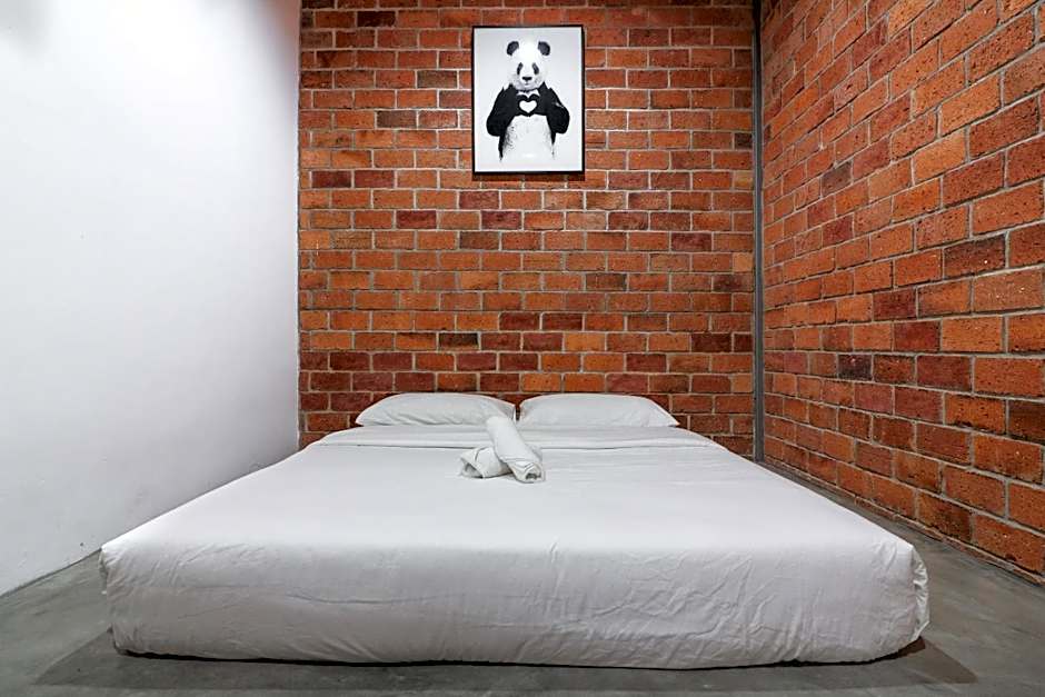 UrbanStay Industrial