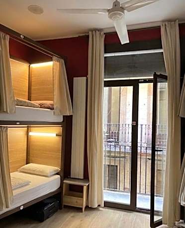 Bed in Mixed Dormitory Room (6-Bed)