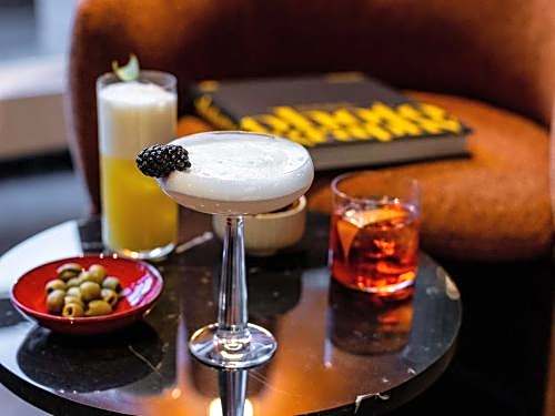 TRIBE Den Haag Centraal