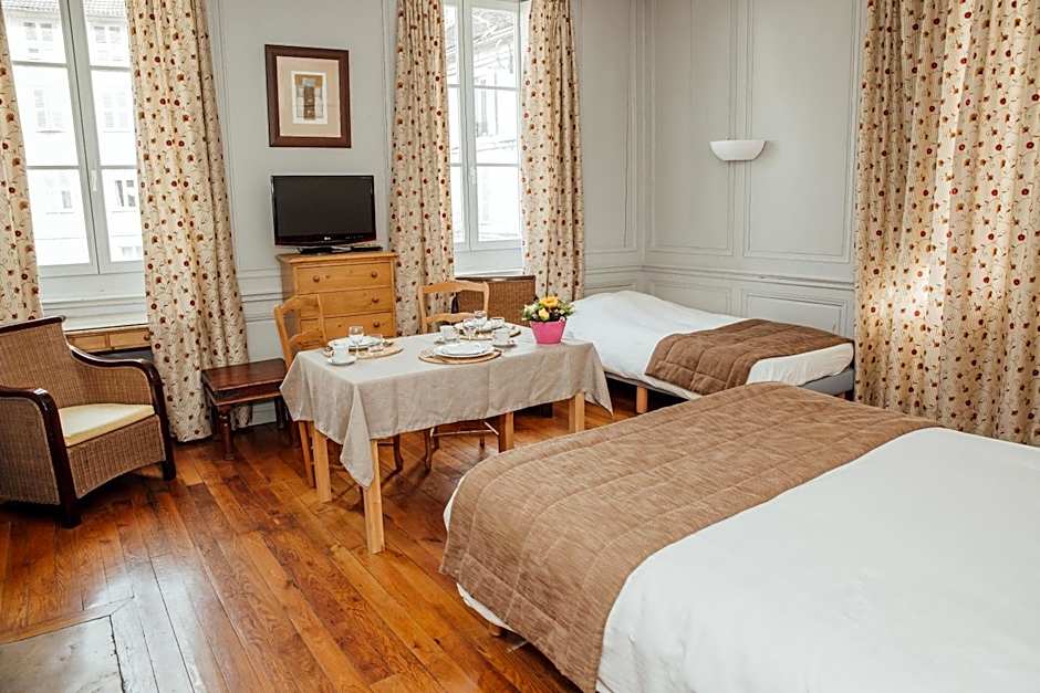 Appart Hotel Charles Sander