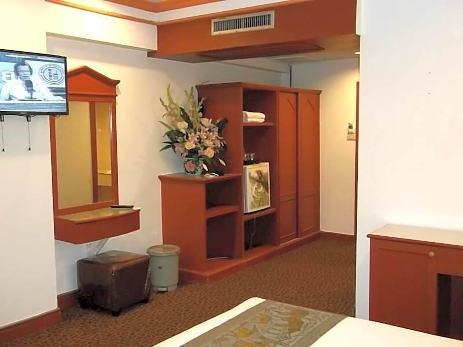 Merlin Grand Hotel