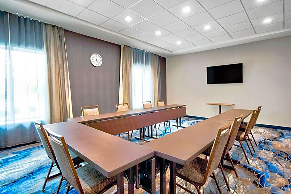 Fairfield by Marriott Inn & Suites Cincinnati North West Chester