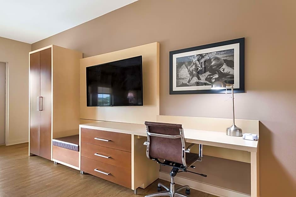 Best Western Bandera Suites & Saloon