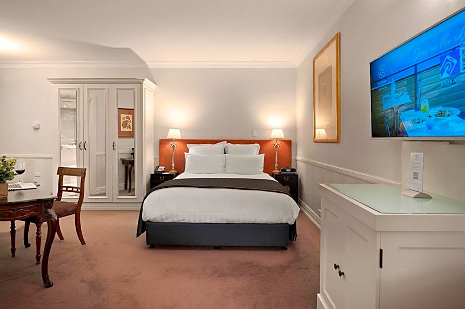 Echoes Boutique Hotel & Restaurant