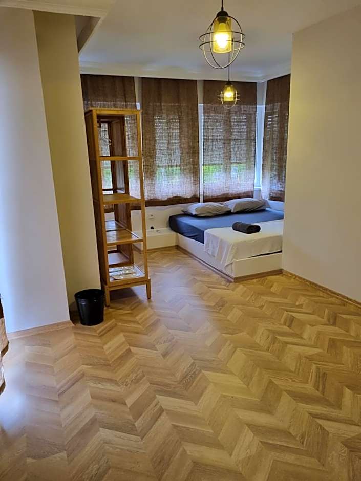 El Mundo Suites