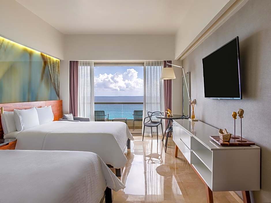 Photo 1 of 6 of Premium 2 Double Beds, Ocean View