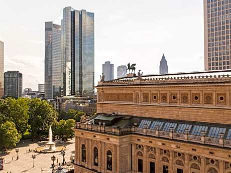 Opera Suite with One King Bed and City View - High Floor