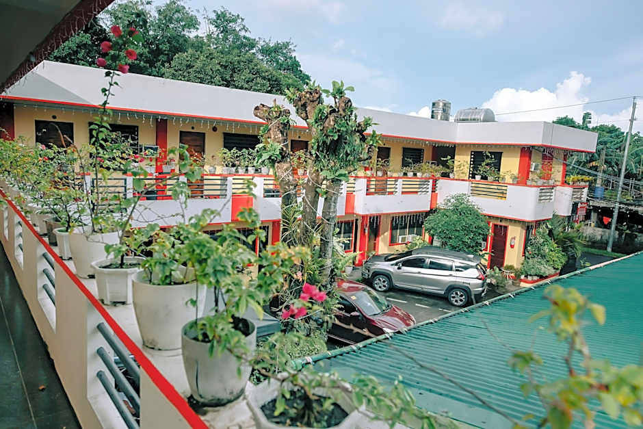 RedDoorz near Mariners Legazpi