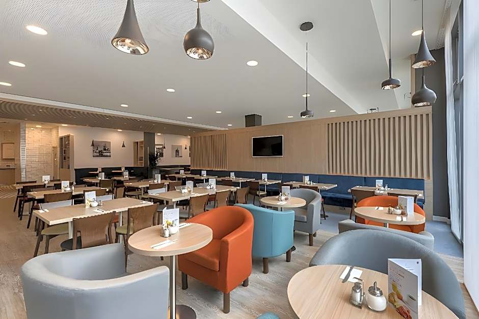 Premier Inn Koln City Sud