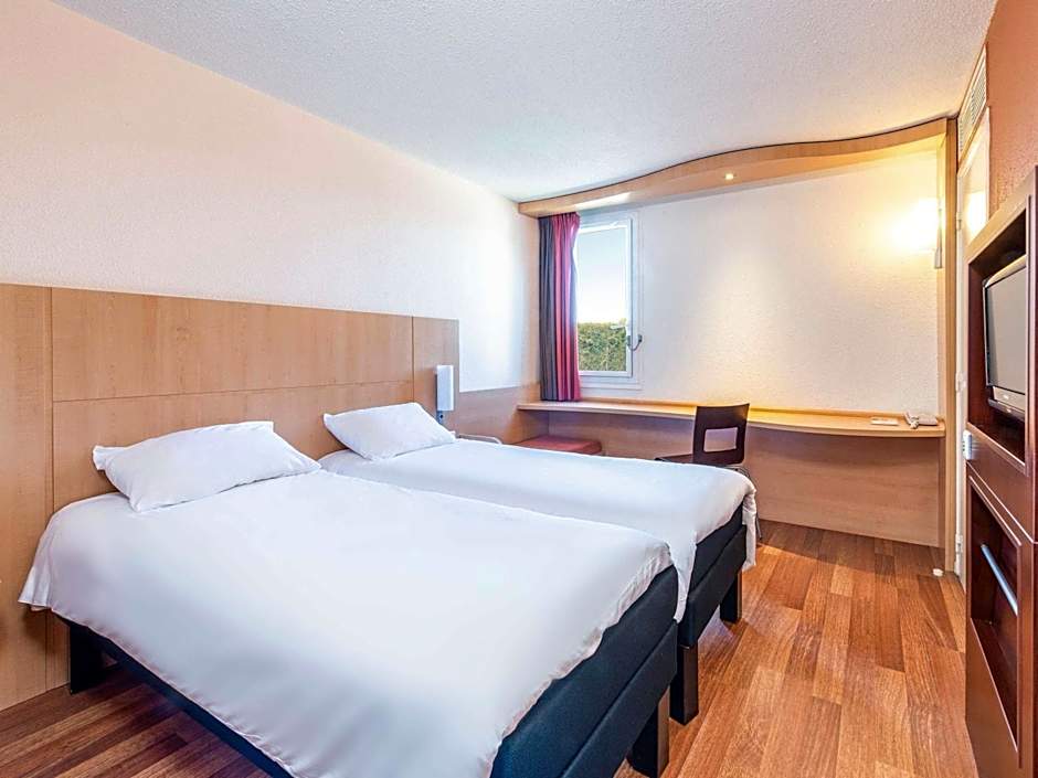 ibis Issoire