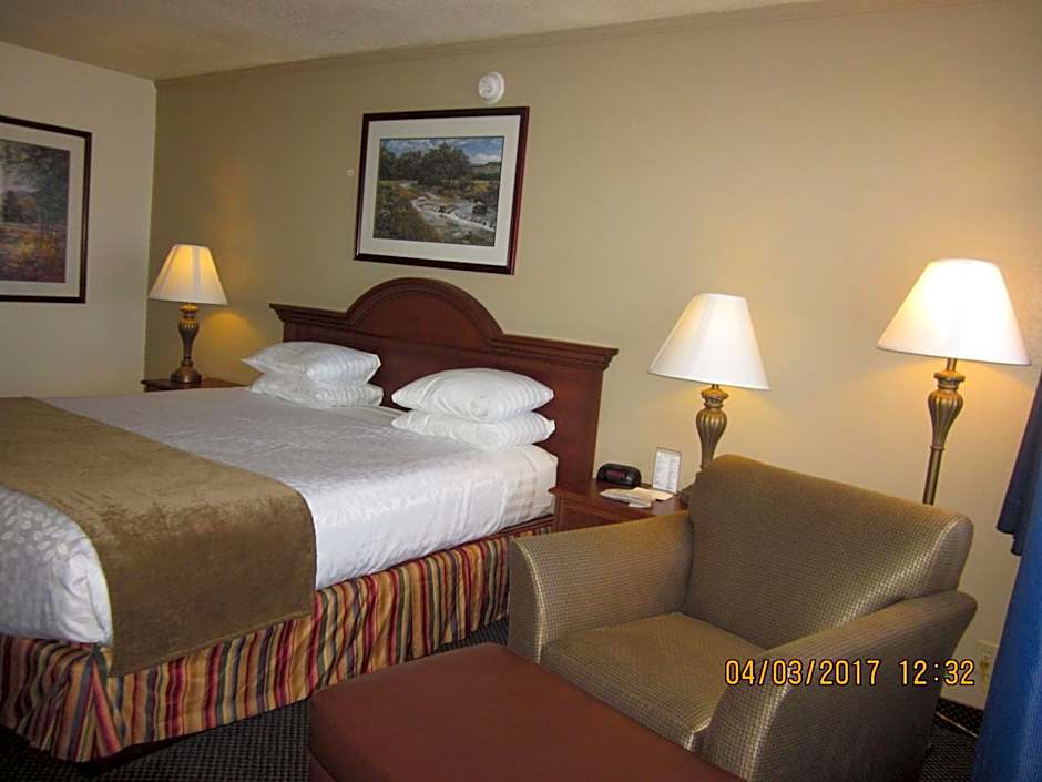 Trailside Inn