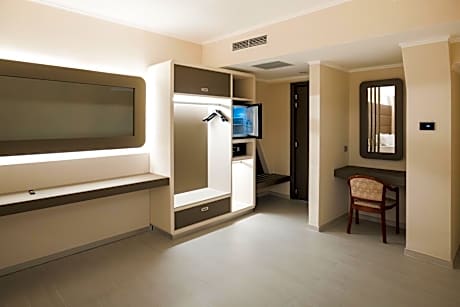 Deluxe Junior Suite