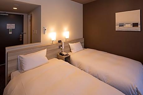 Twin Room - Electronic Cigarette Only