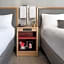 Hotel Saint Clair - Magnificent Mile