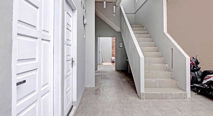 Hotel O Lavina Guesthouse