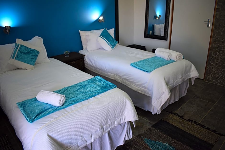 Oppi Hoek Guest House