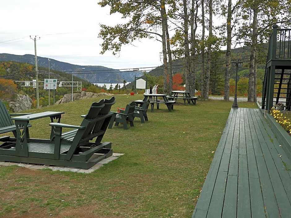 Hôtel Sous la Croix 152725