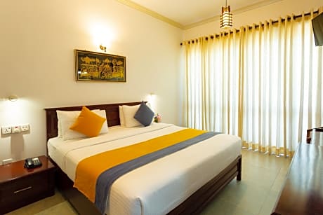 Deluxe Triple Room with Balcony