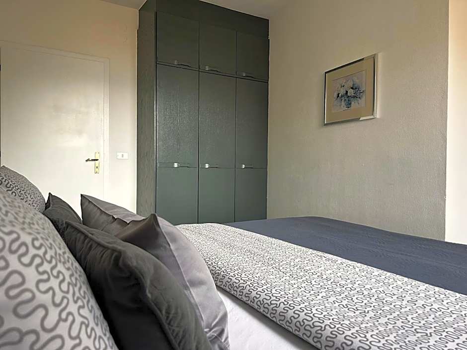 Photo 1 of 11 of 1 Bedroom Apartment