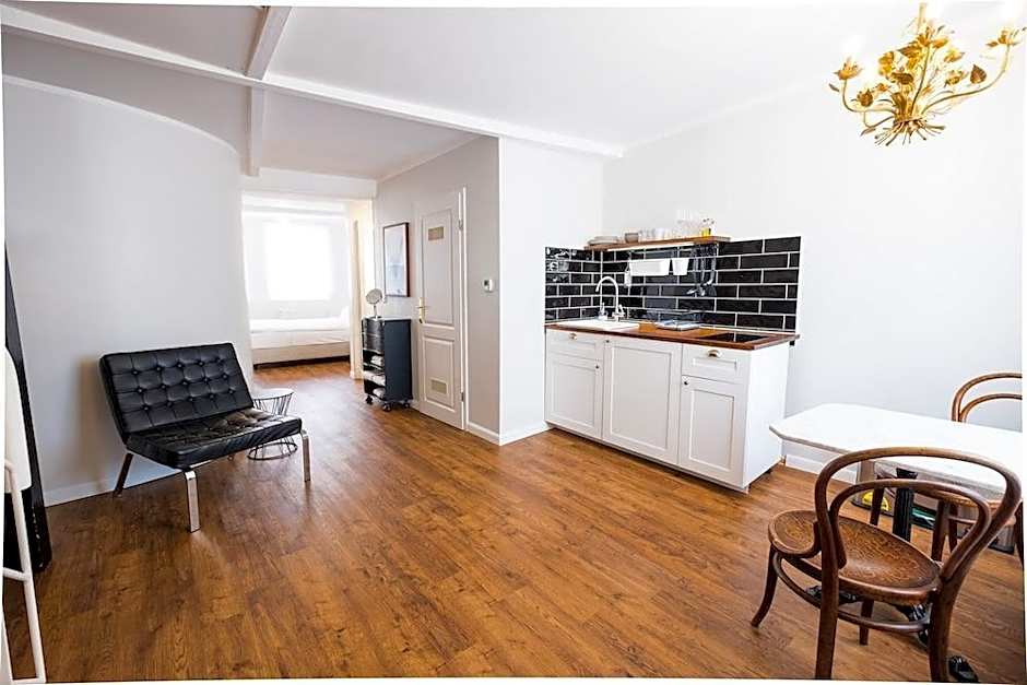 Boutique Charme Apartments 10