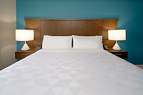 Studio King Bed Non Smoking