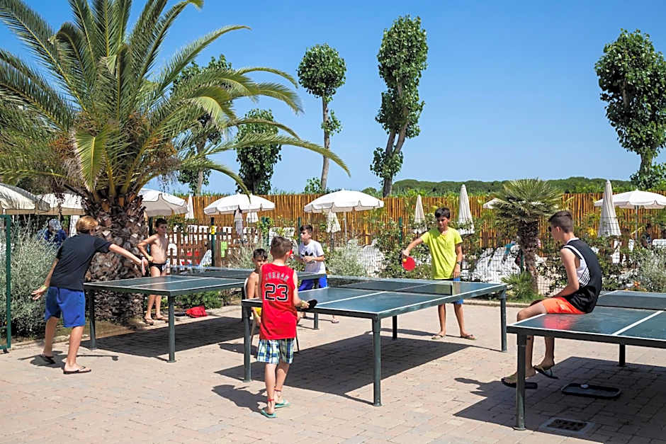 hu Park Albatros village