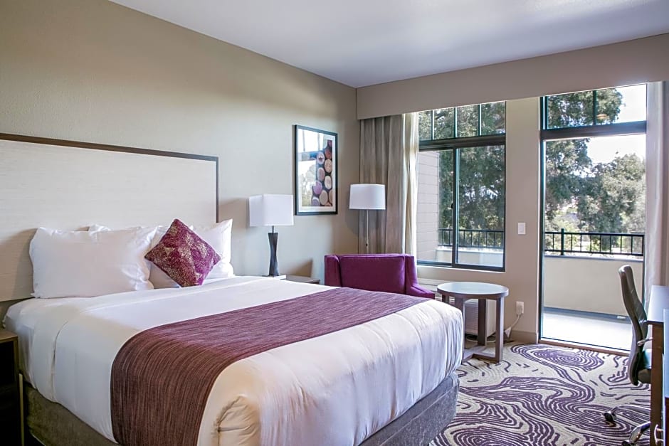 Hotel Siri Downtown - Paso Robles