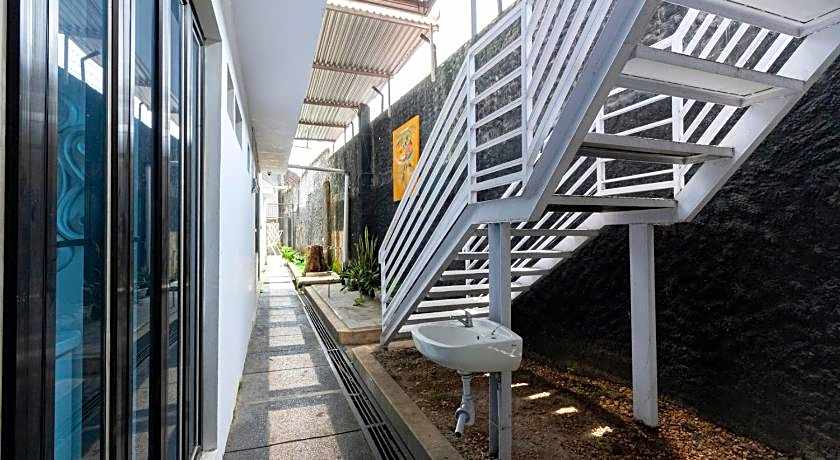 Urbanview Daniela Jambi by RedDoorz