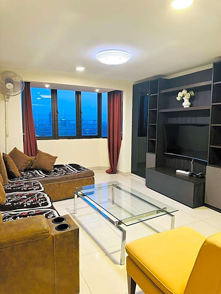 Omni Tower Nana Bangkok - Serviced Apartment on Sukhumvit Soi 4