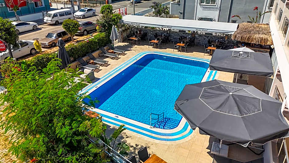 MONİ HOTEL