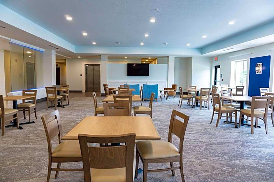 Coral Pointe Sarasota, an Ascend Collection Hotel