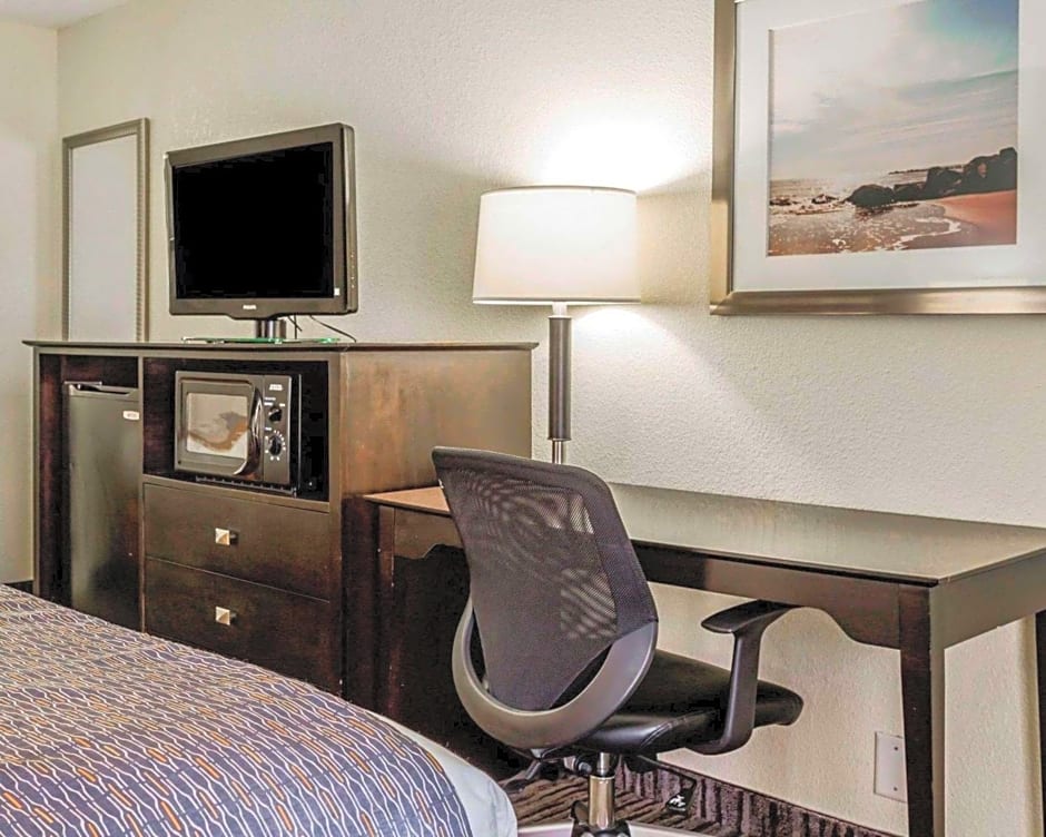 Quality Inn Mt. Pleasant – Charleston