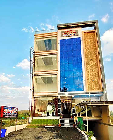 Hotel Gayatri Palace
