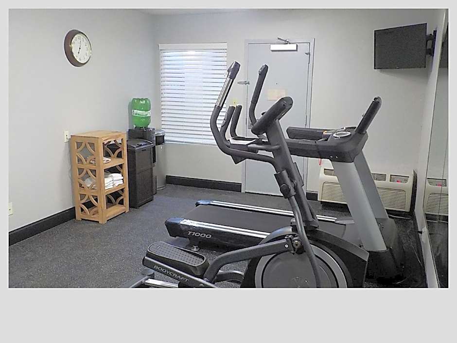 Clarion Pointe Indianapolis Northeast