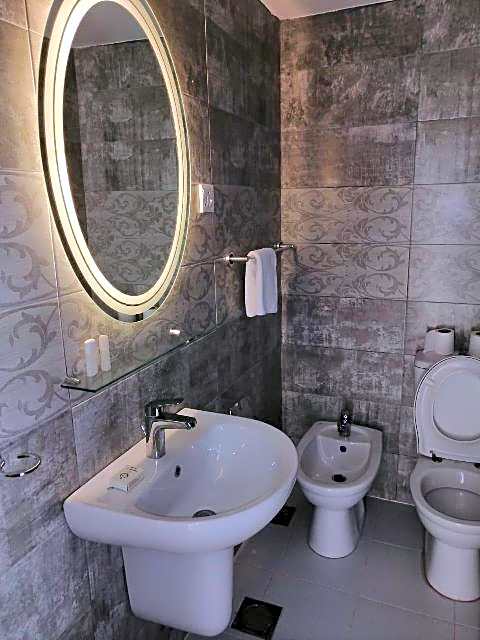 Le Vendome Hotel