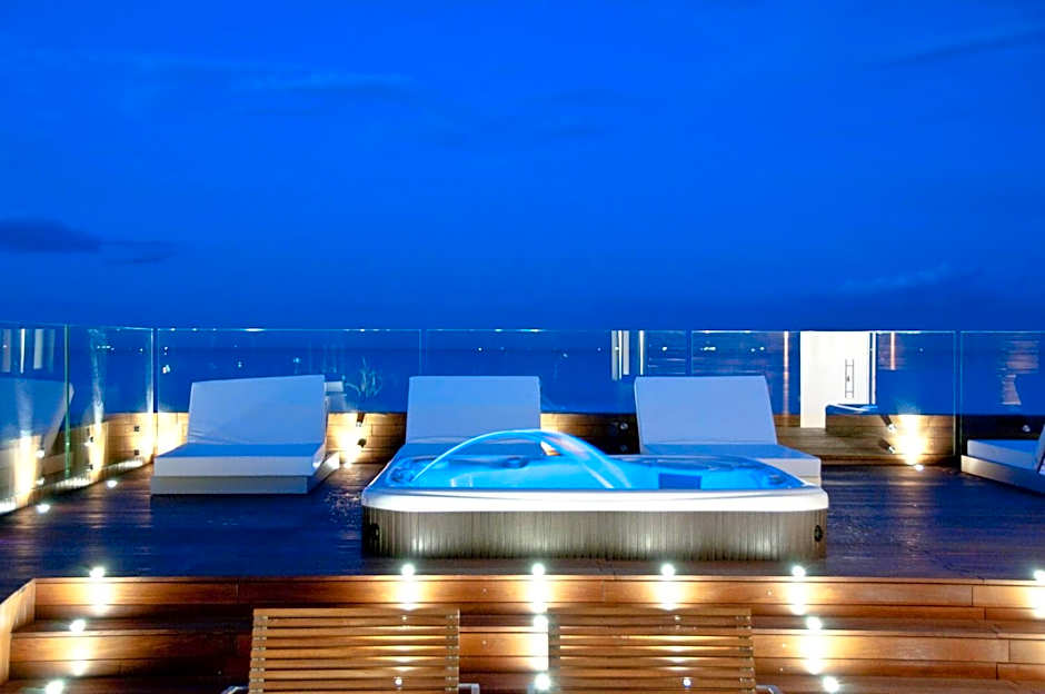 Hotel Commodore
