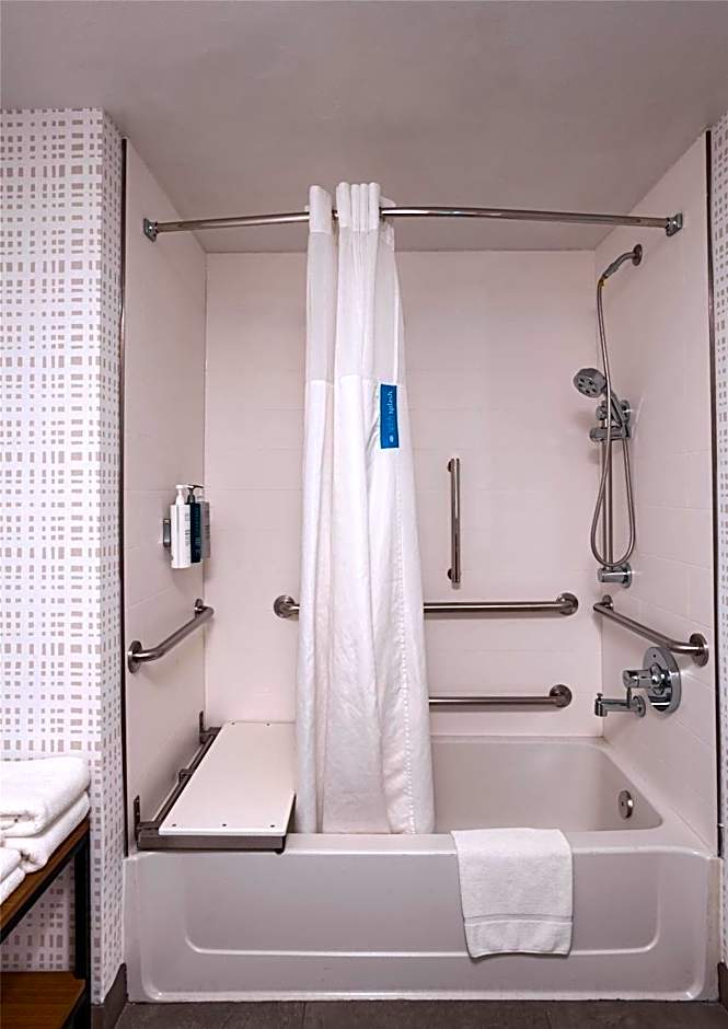 Hampton Inn & Suites Austin-Lakeway