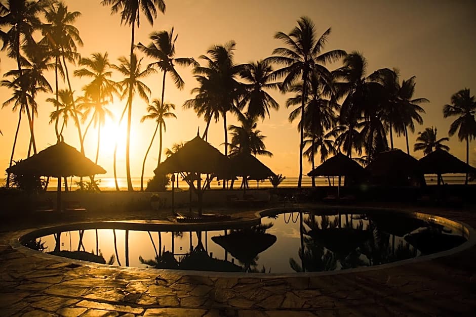 Antonio Beach Tree House Hotel & Spa