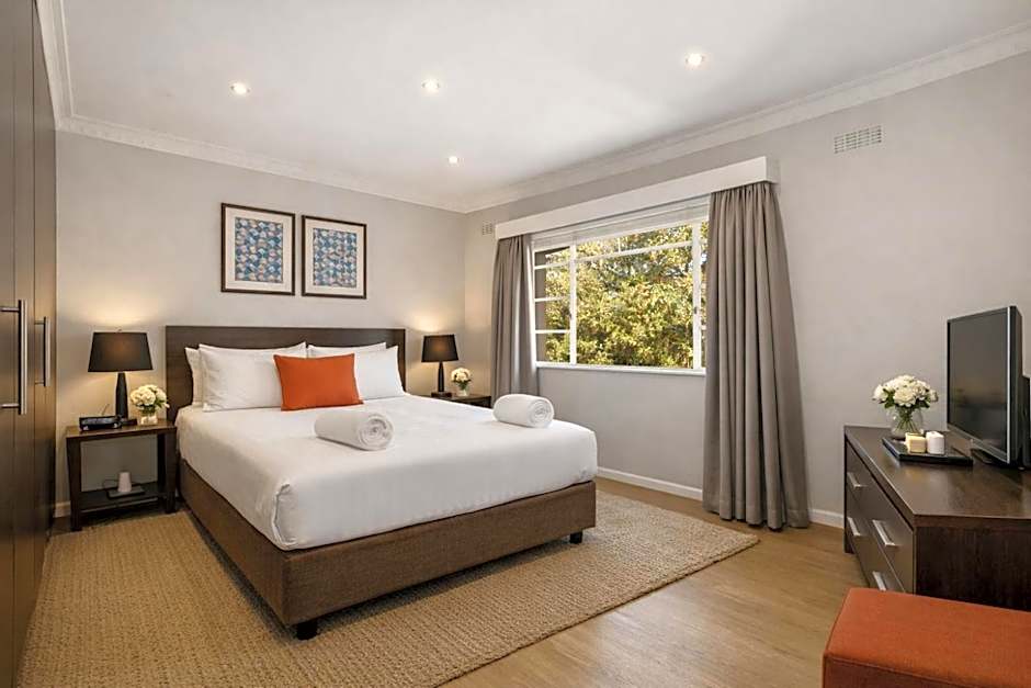 Crest On Barkly Serviced Apartments
