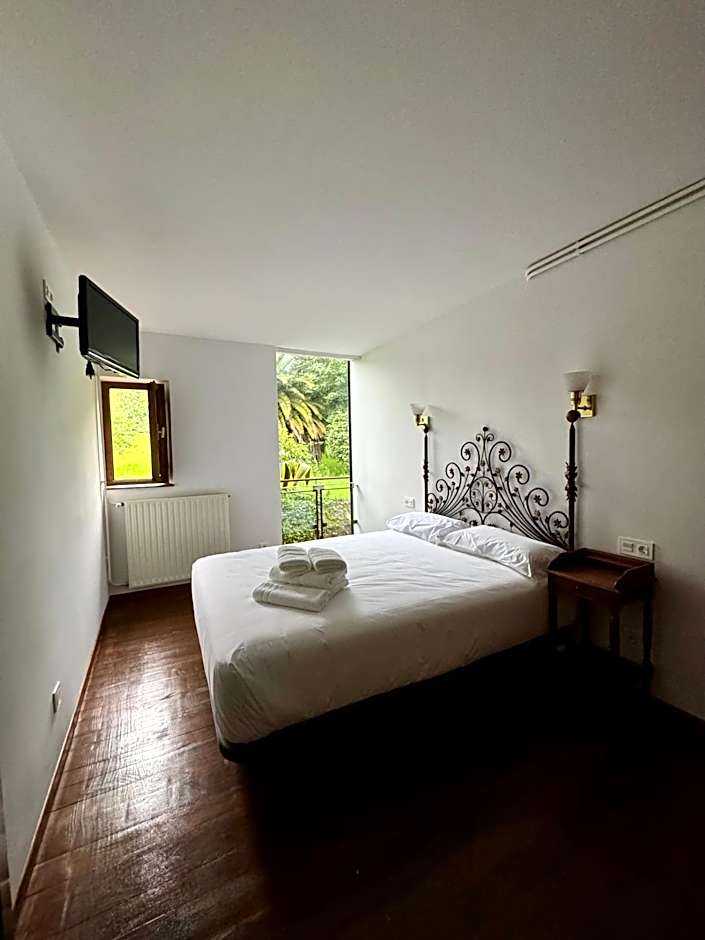 Hotel Castillo Valdes Salas