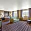 Super 8 by Wyndham Weston WV