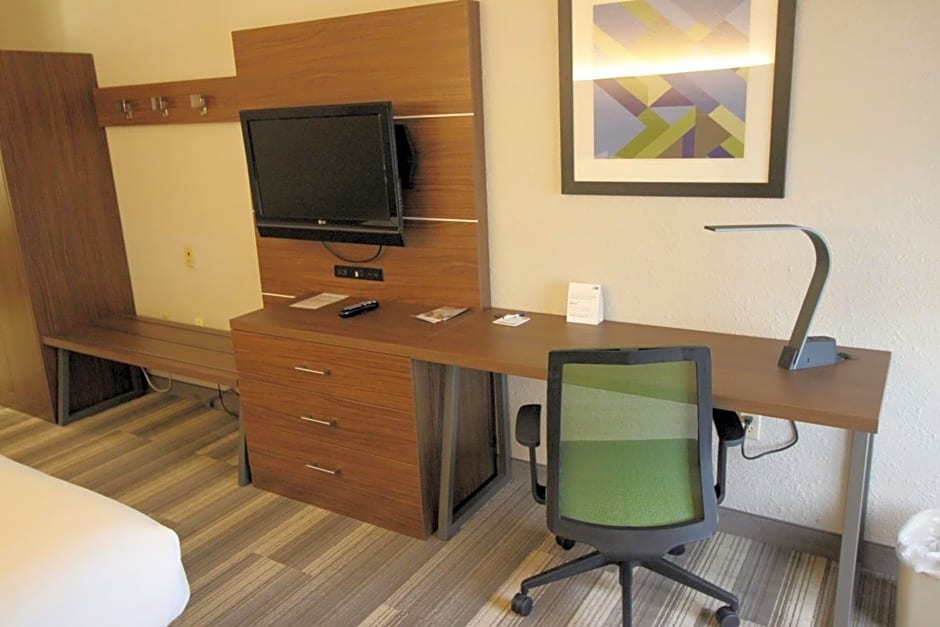 Holiday Inn Express & Suites Houston - Memorial Park Area