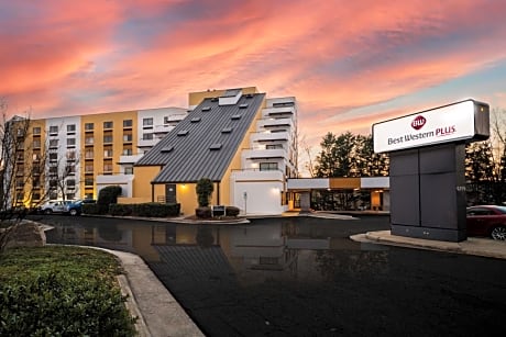 Best Western Plus Raleigh Crabtree Valley Hotel