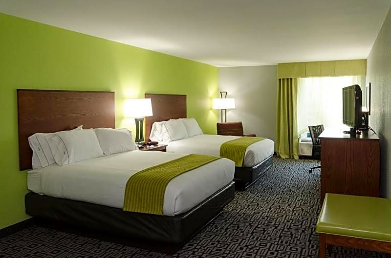 Holiday Inn Express Hickory-Hickory Mart