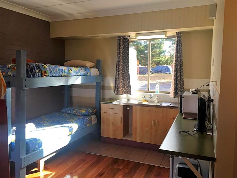 Snowgate Motel + Apartments
